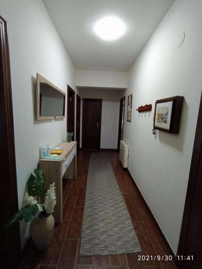 Nemes Apartment Cee Exterior photo